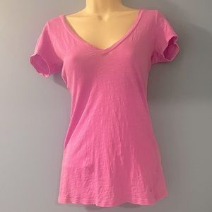 American Eagle Outfitters Tee - Fuchsia/Pink
